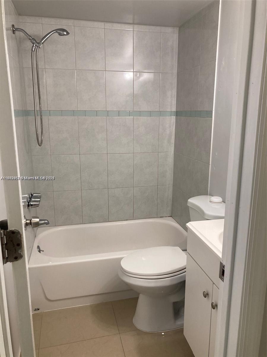 INTERNATIONAL PRINCESS CO - Residential Lease