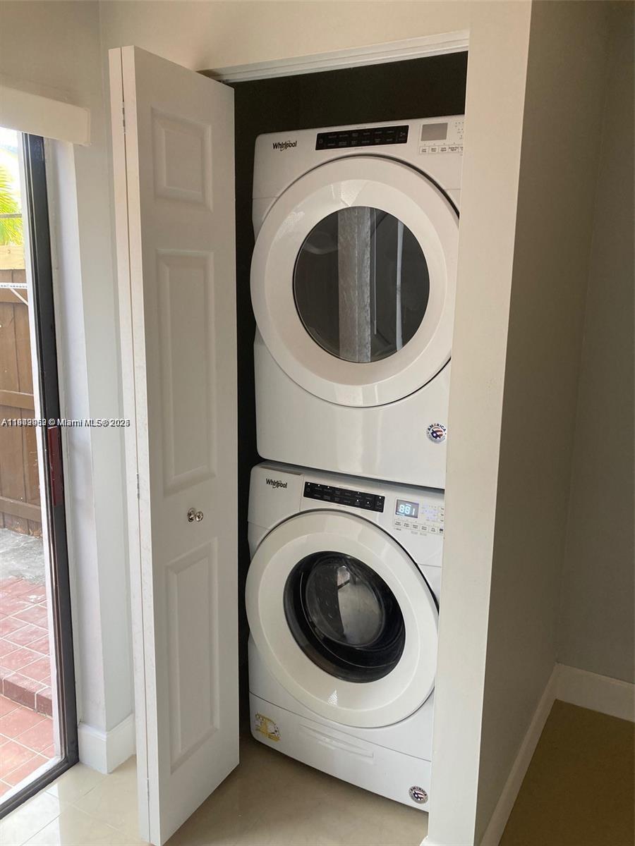 INTERNATIONAL PRINCESS CO - Residential Lease