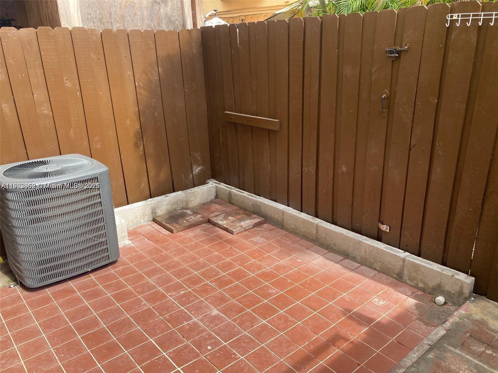 INTERNATIONAL PRINCESS CO - Residential Lease