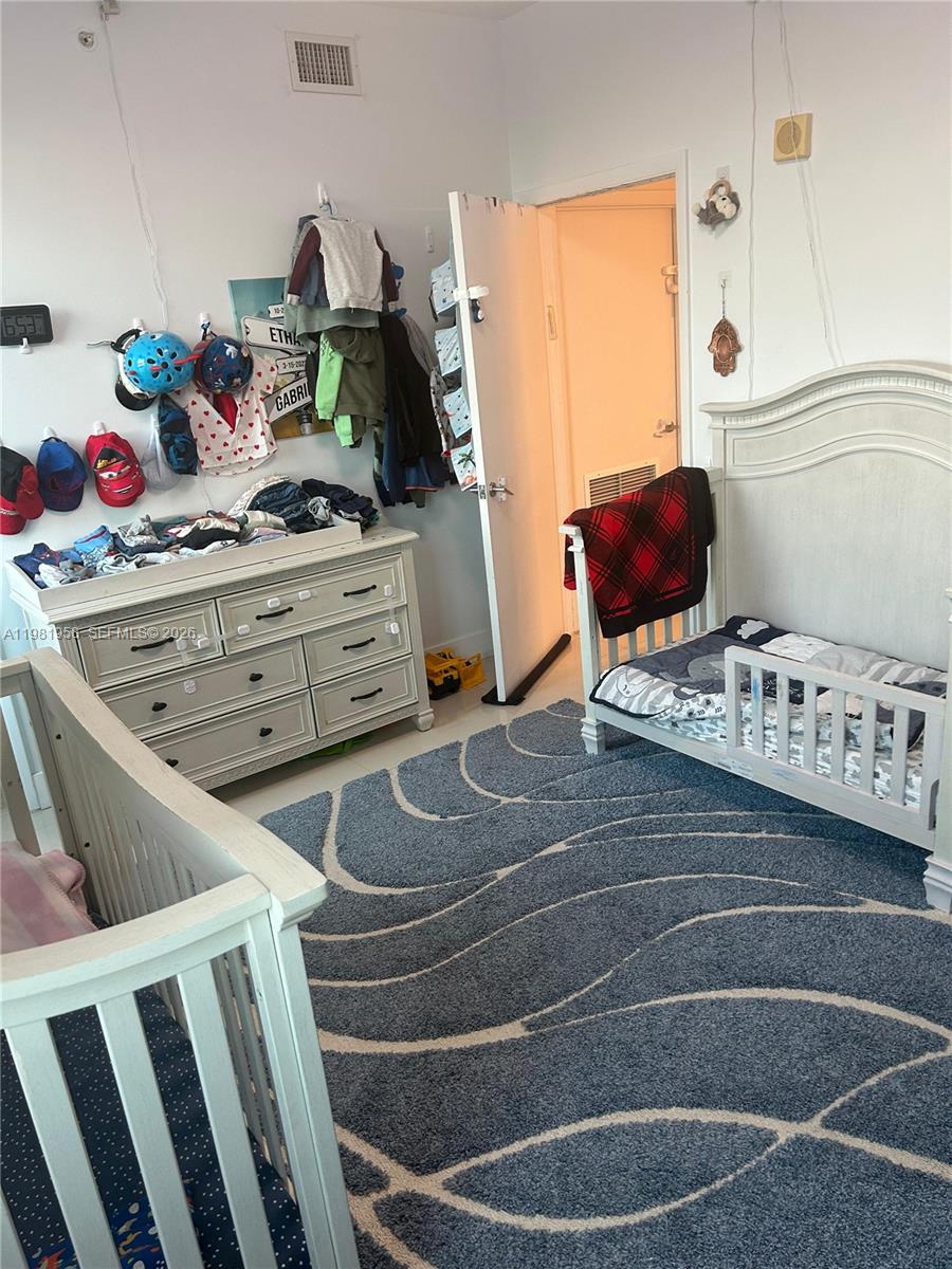 AVENTURA MARINA CONDO NUM - Residential