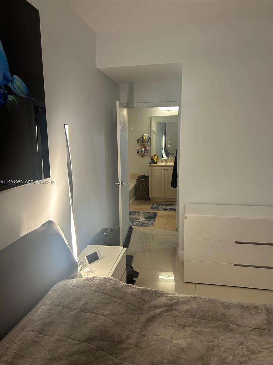 AVENTURA MARINA CONDO NUM - Residential
