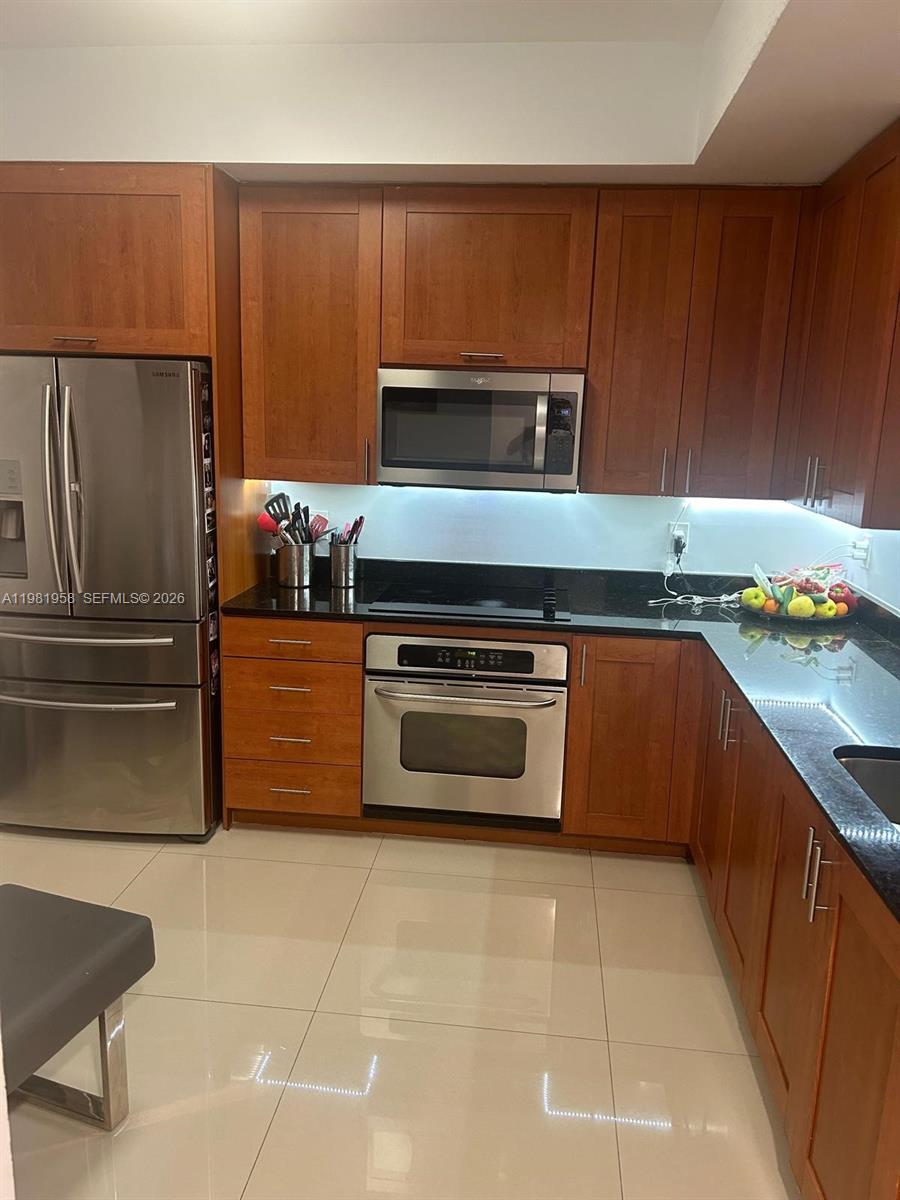 AVENTURA MARINA CONDO NUM - Residential