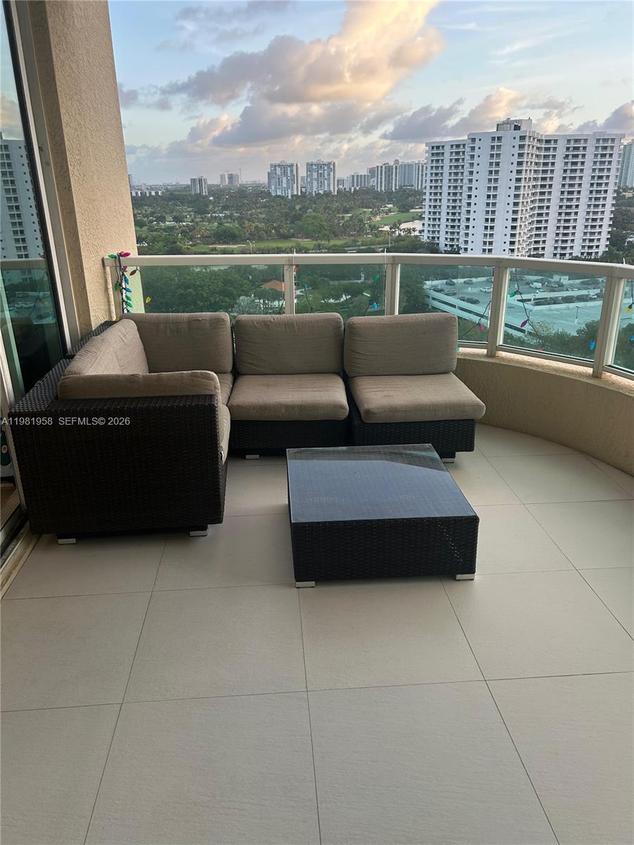 AVENTURA MARINA CONDO NUM - Residential