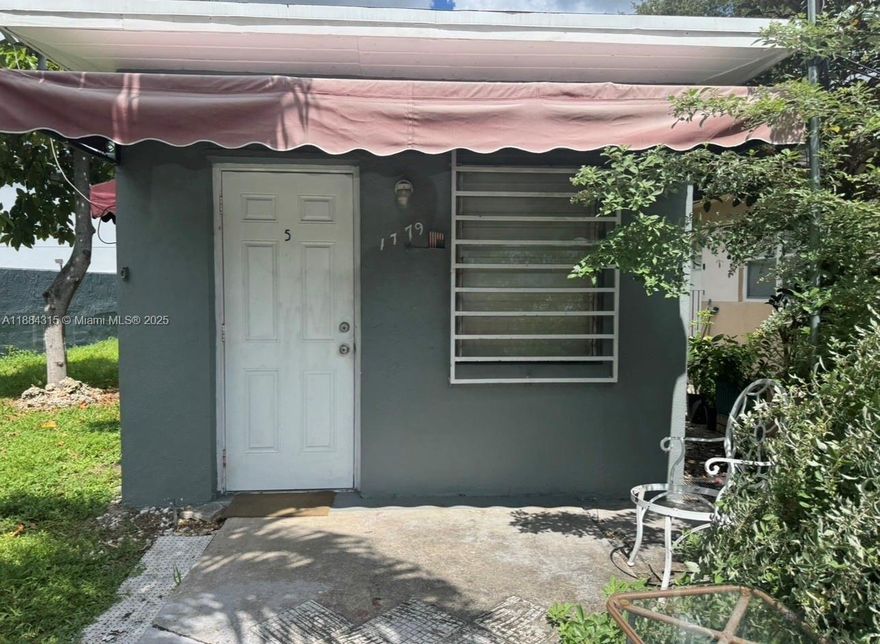 Studio Available Immediately. Easy to show.