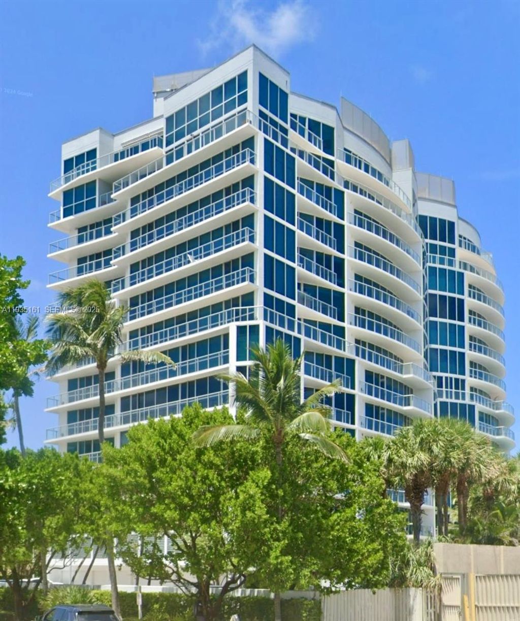 Photo of 1200 Holiday Dr #705, Fort Lauderdale, FL 33316 (MLS # A11935161)