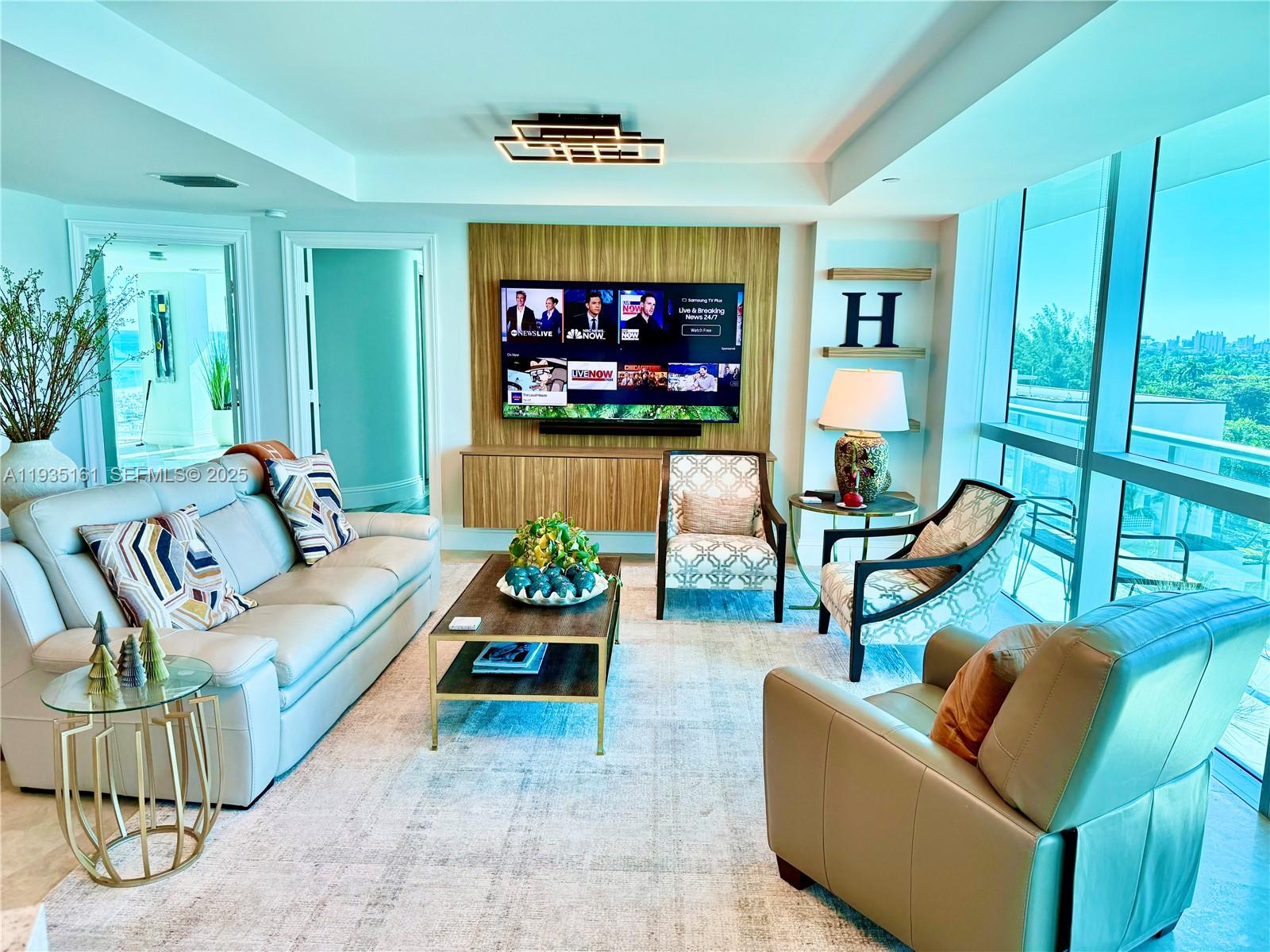 COCONUT GROVE RESIDENCES - Residential