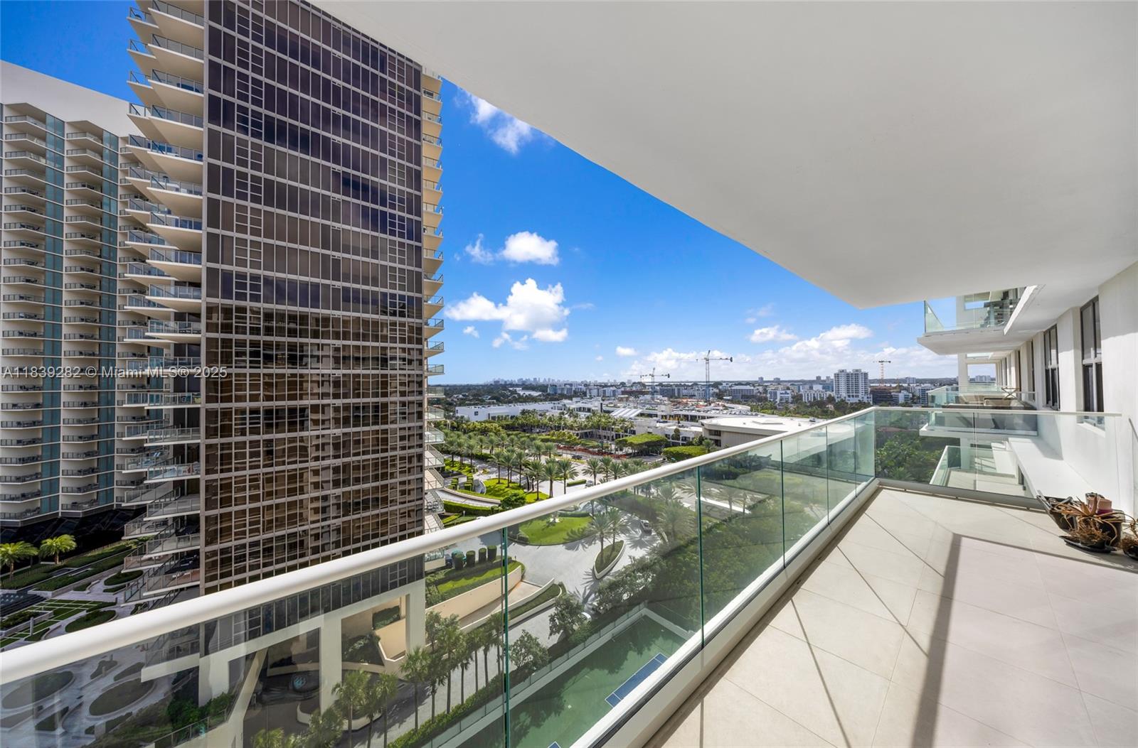 BALMORAL CONDO - Residential