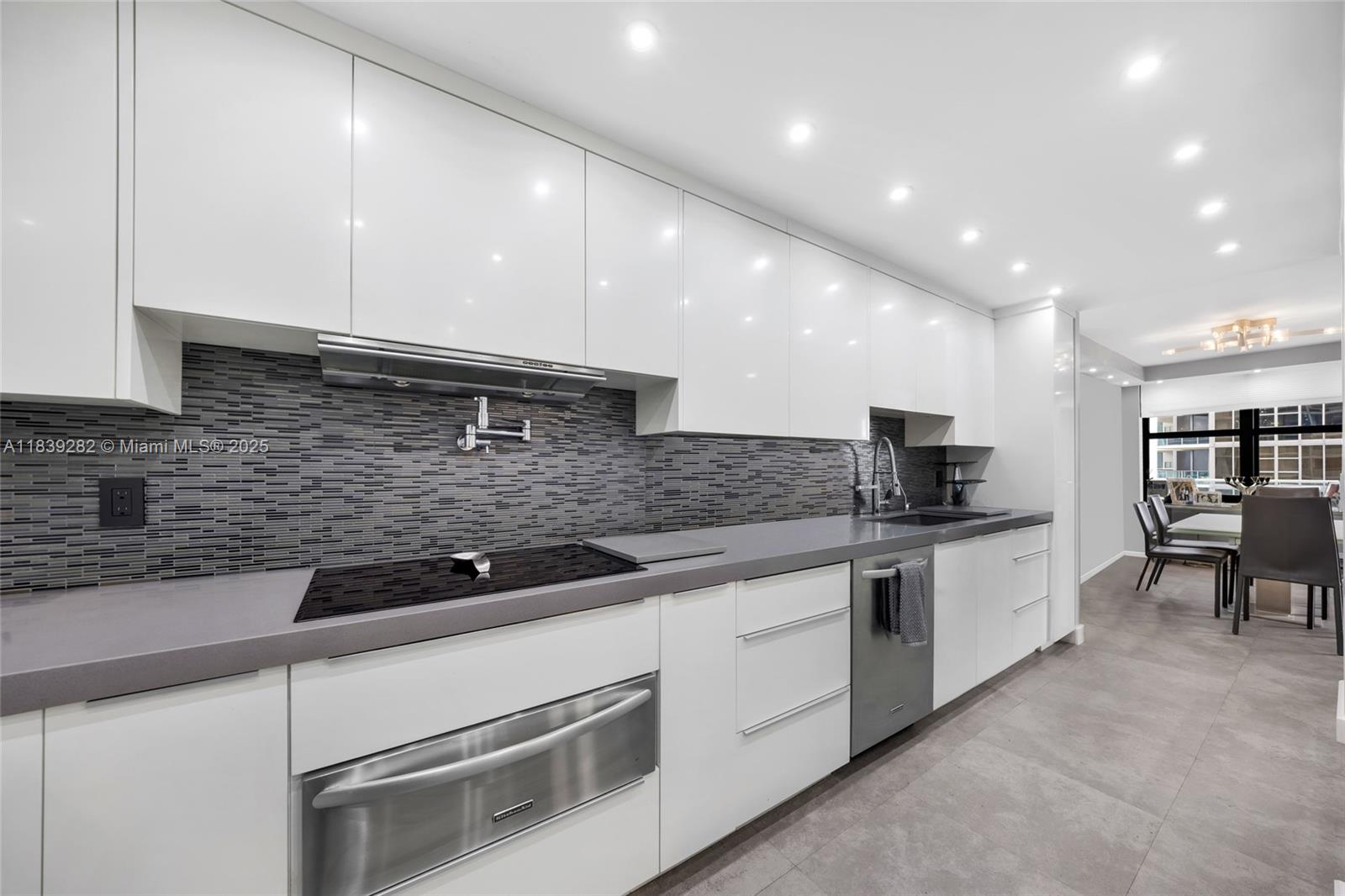 BALMORAL CONDO - Residential