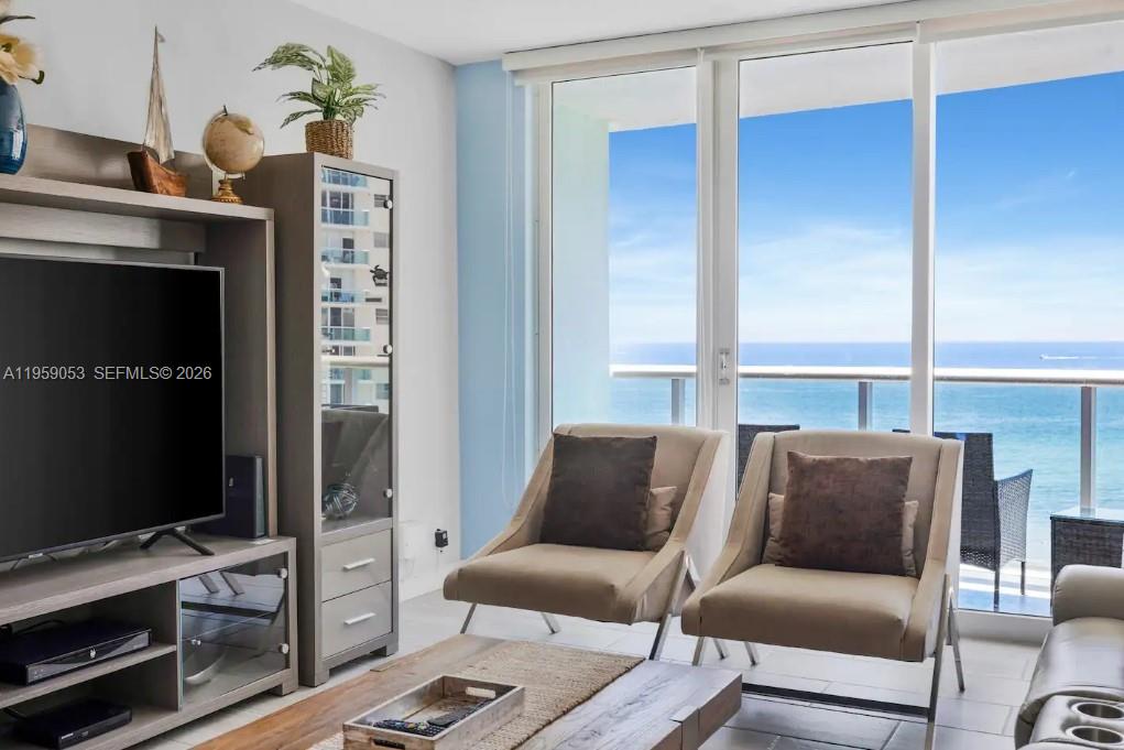 TIDES ON HOLLYWOOD BEACH - Residential