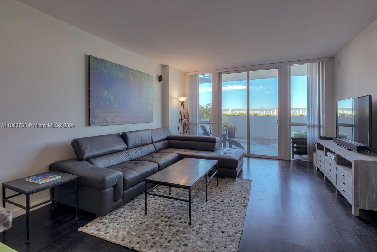 Property for Sale at 520 West Ave 503, Miami Beach, Miami-Dade County, Florida - Bedrooms: 1 
Bathrooms: 1  - $799,000