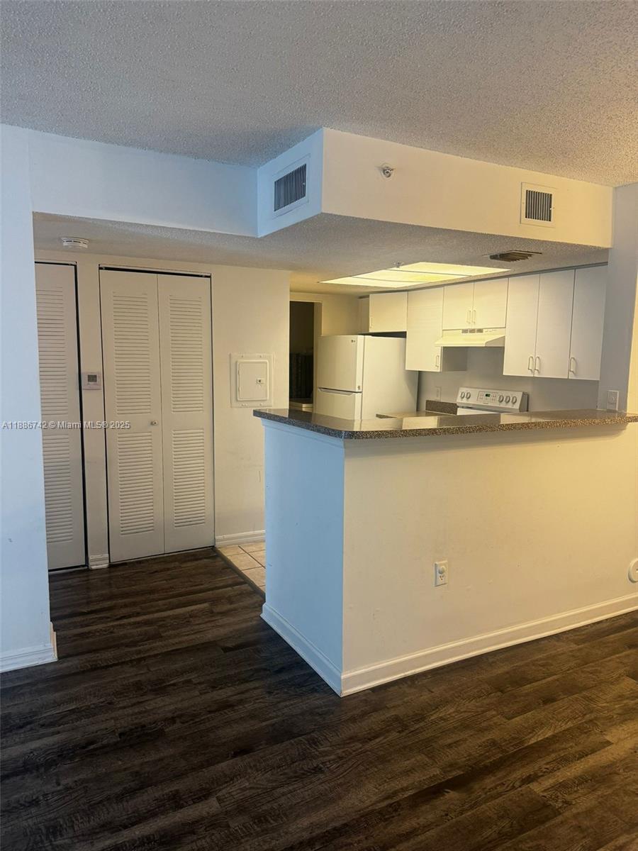 EVERGREEN LAKES CONDO - Residential Lease