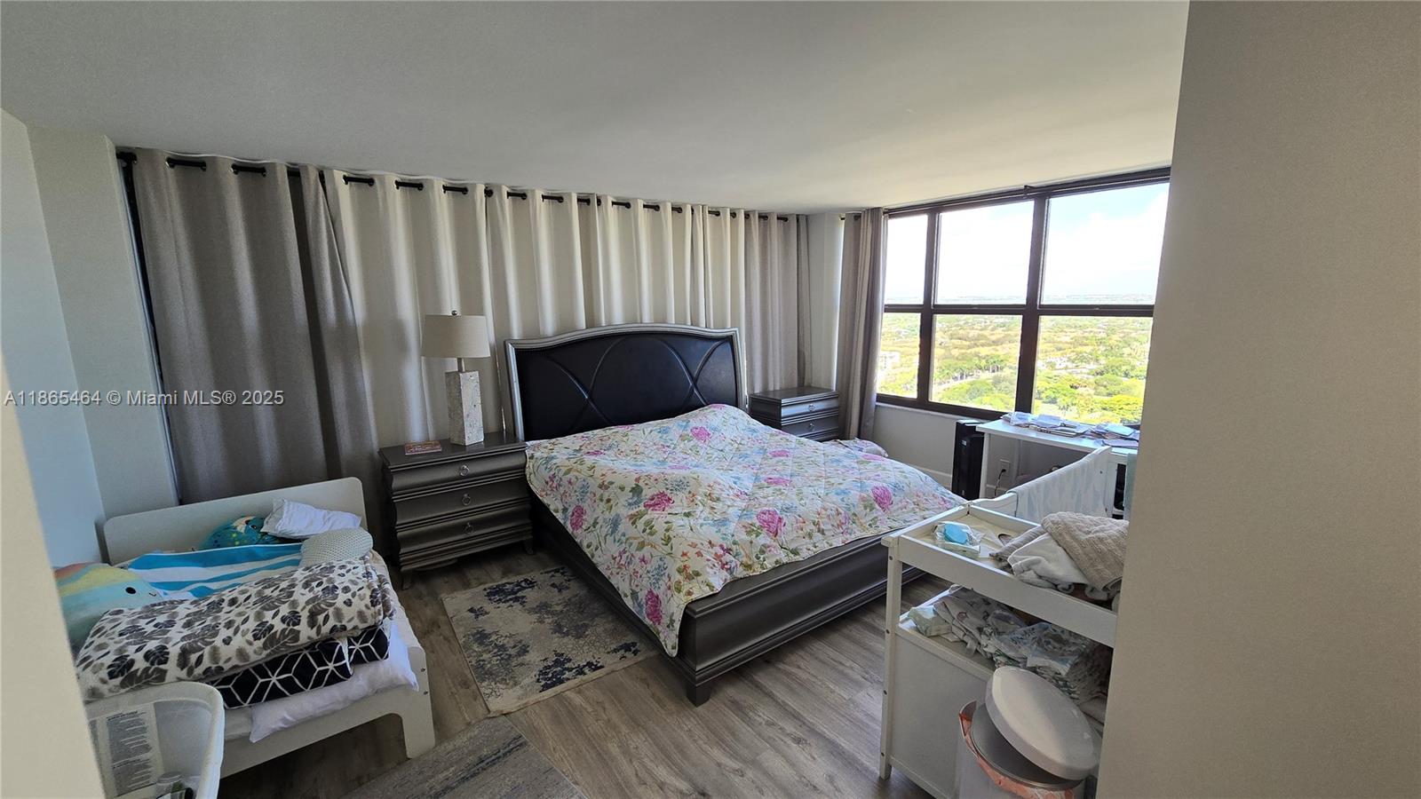 OLYMPUS CONDO PHASE - Residential