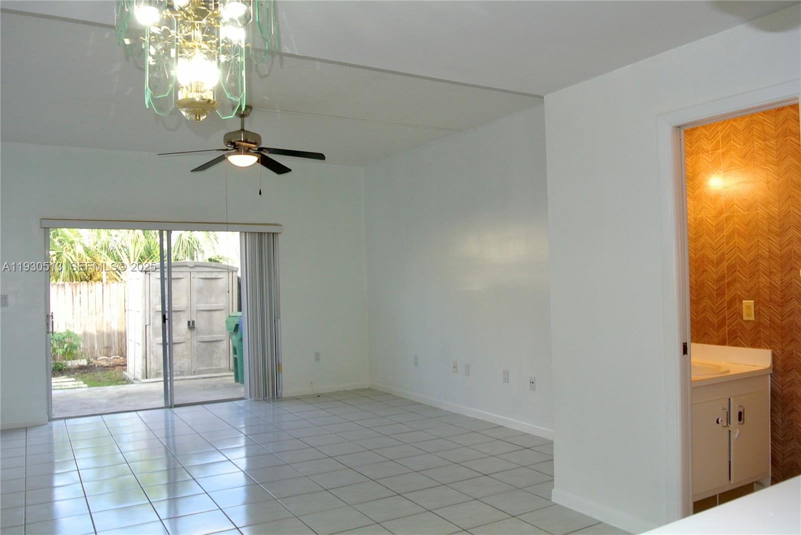 LE CLUB AT KENDALE LAKES - Residential Lease