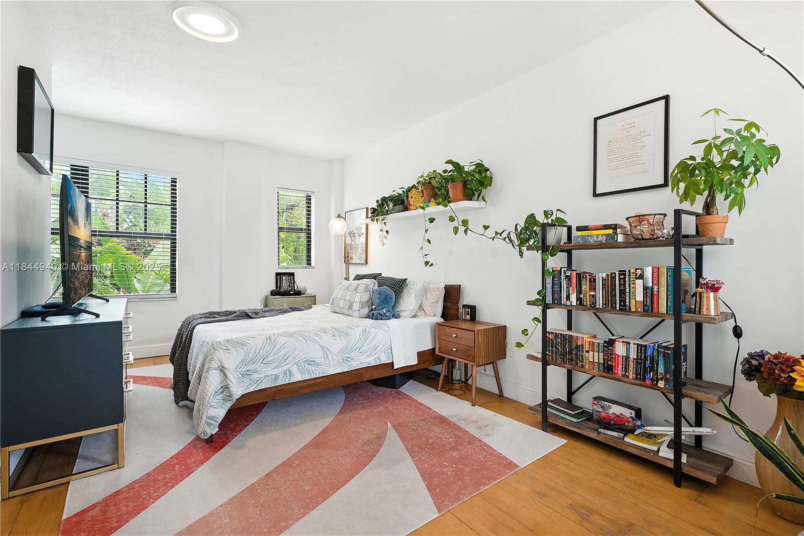 VENETIAN MANOR CONDO - Residential