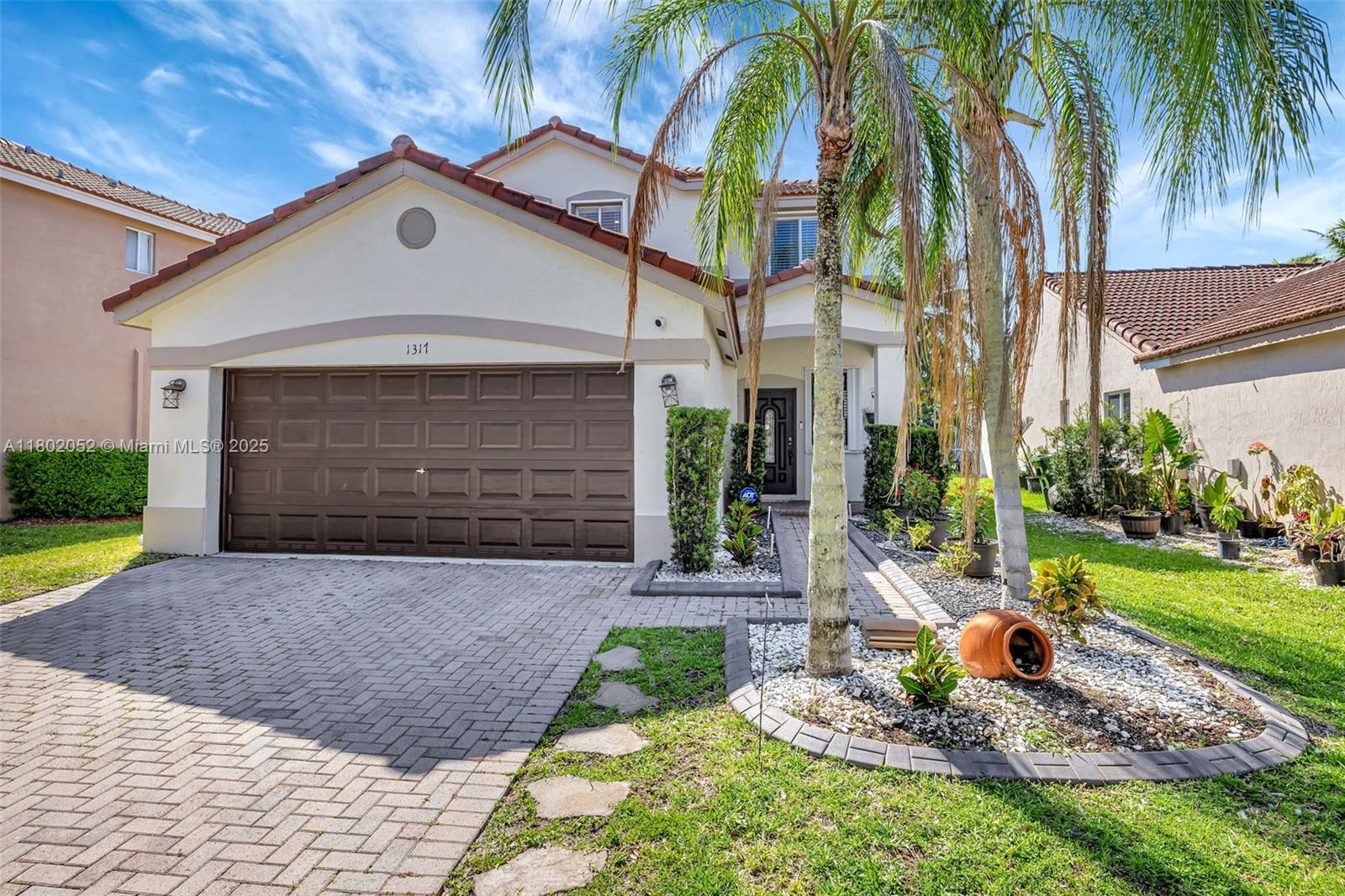 Property for Sale at 1317 Majesty Ter, Weston, Broward County, Florida - Bedrooms: 3 
Bathrooms: 3  - $840,000