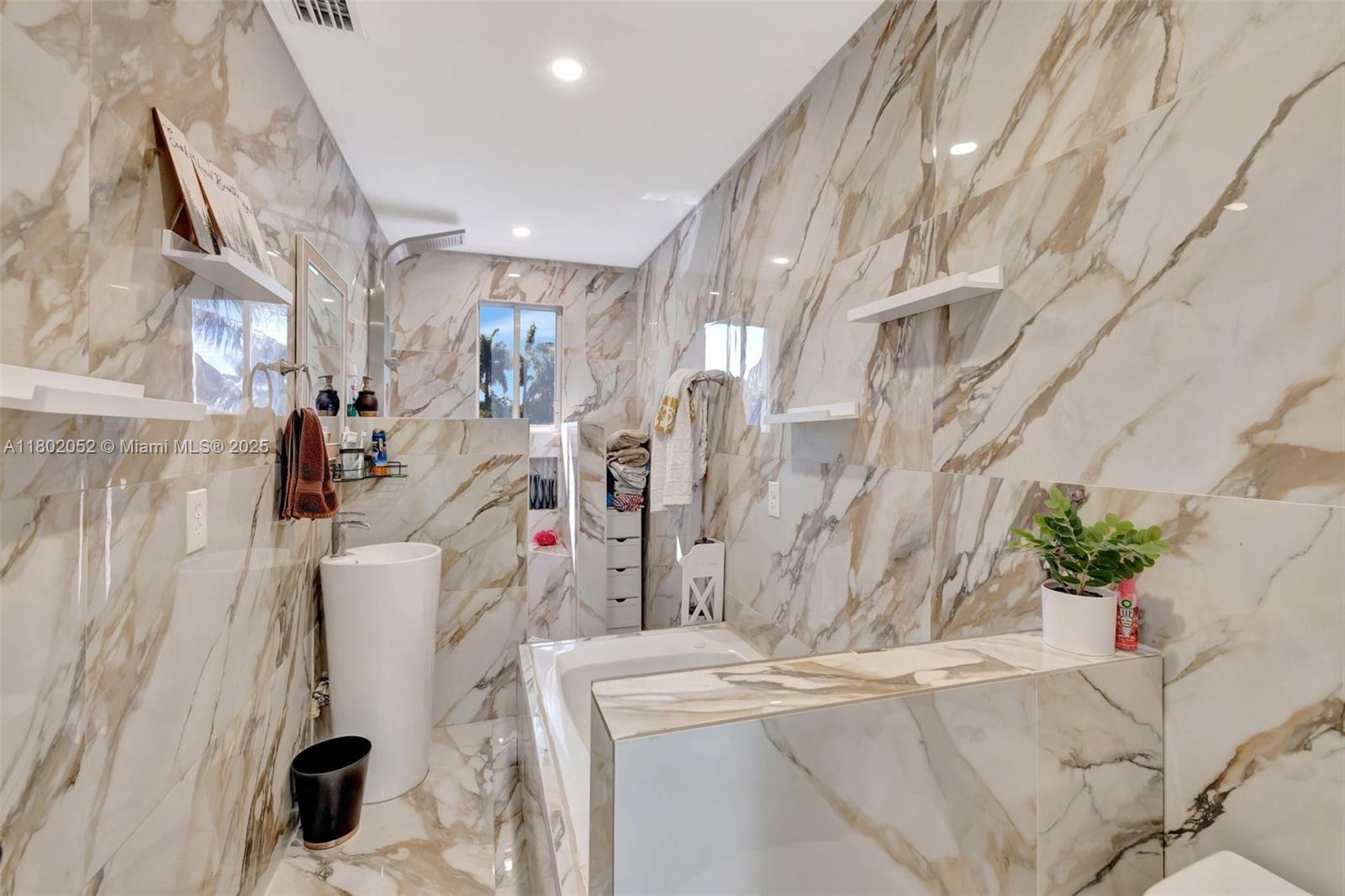 SECTOR 2-PARCELS 21A 25 2 - Residential