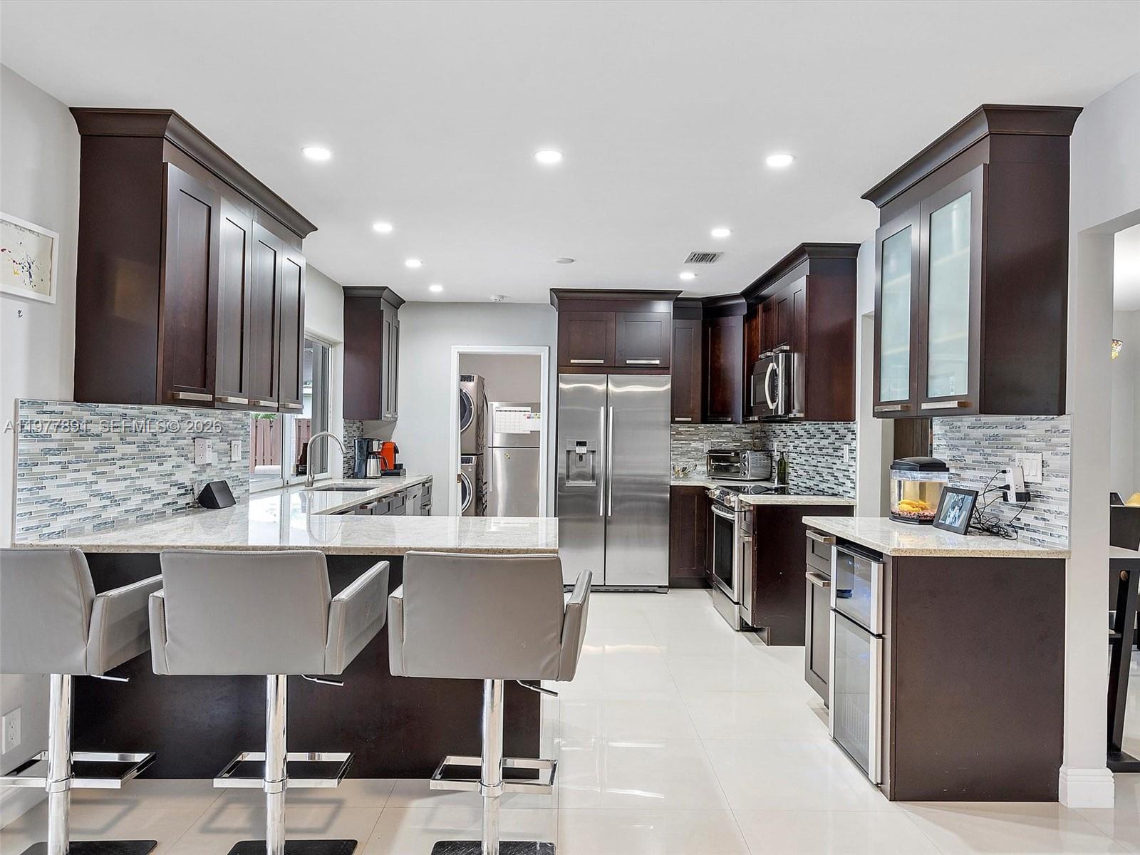 PLANTATION PARK LAKESITES - Residential