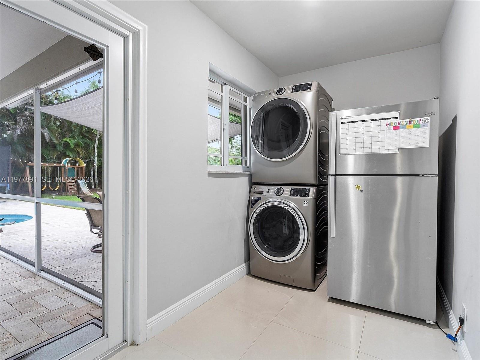 PLANTATION PARK LAKESITES - Residential