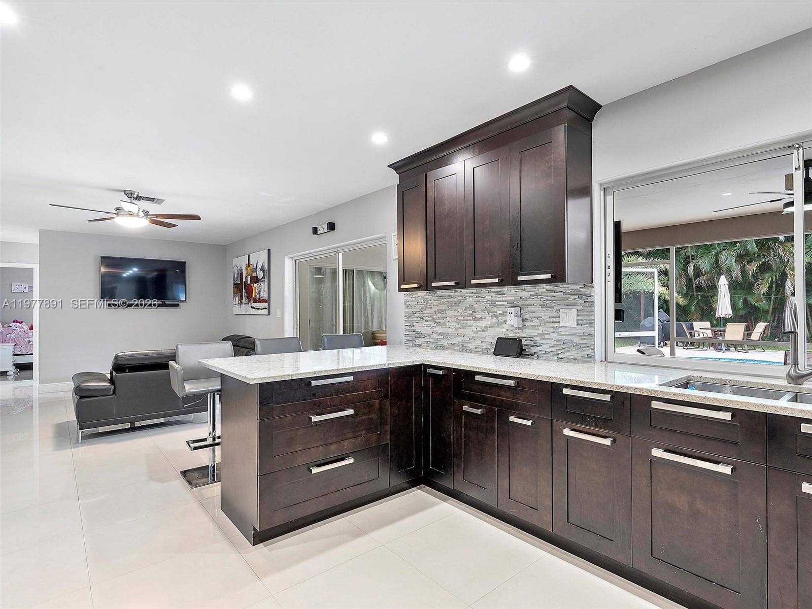 PLANTATION PARK LAKESITES - Residential