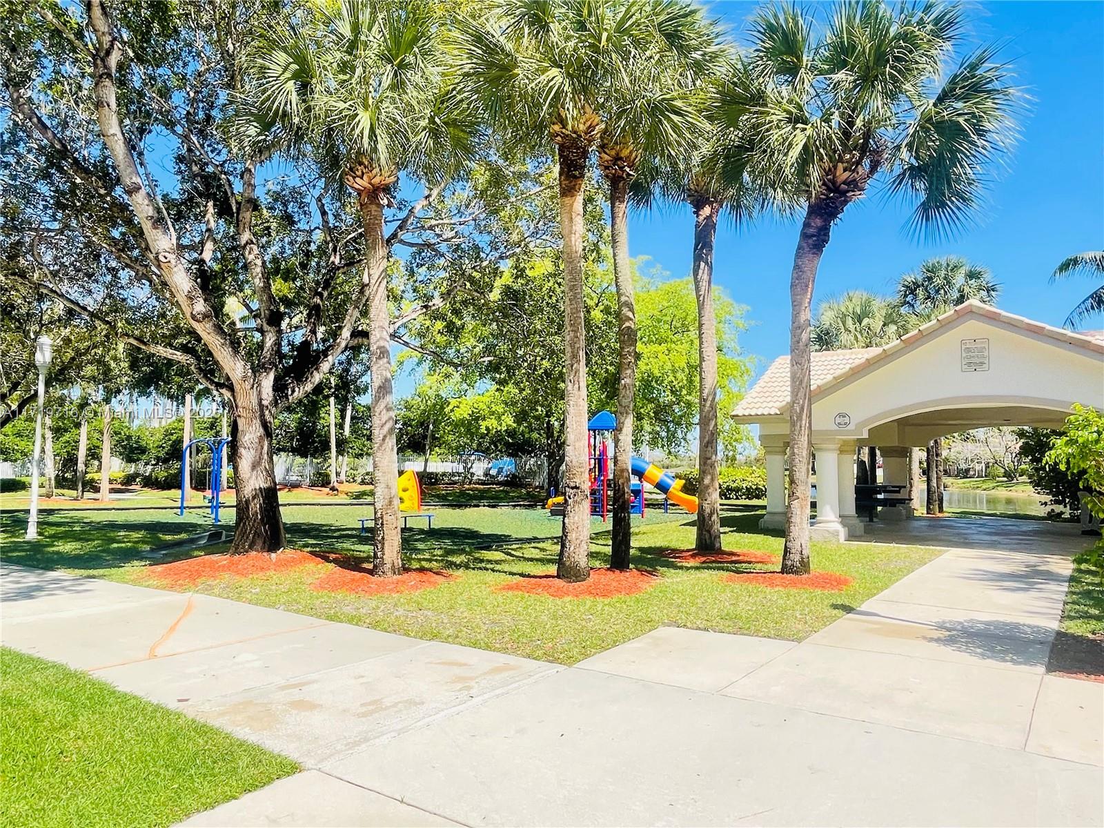 PEMBROKE ISLES V - Residential