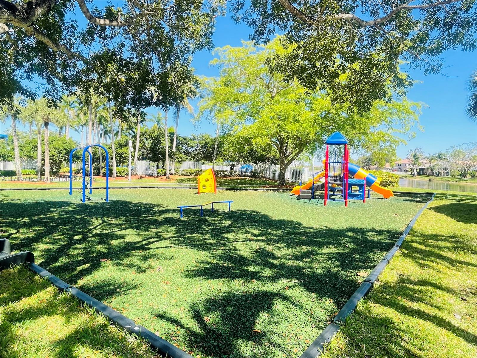 PEMBROKE ISLES V - Residential
