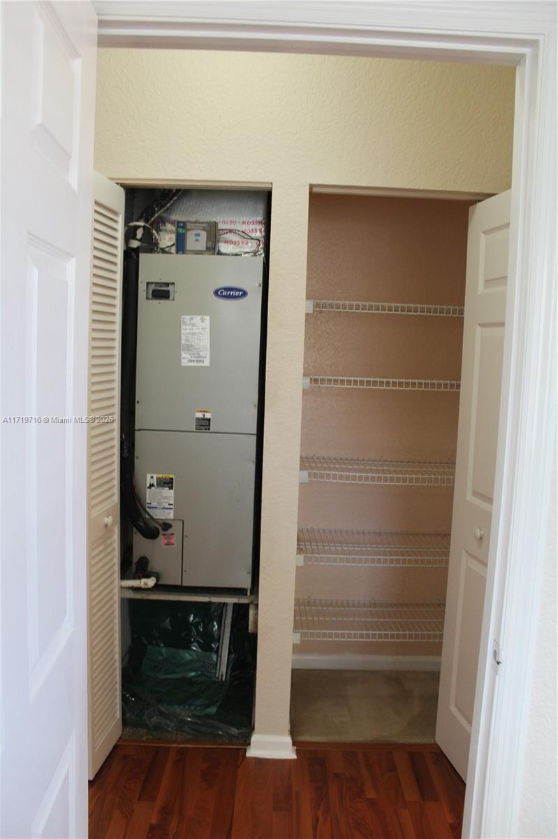 PEMBROKE ISLES V - Residential