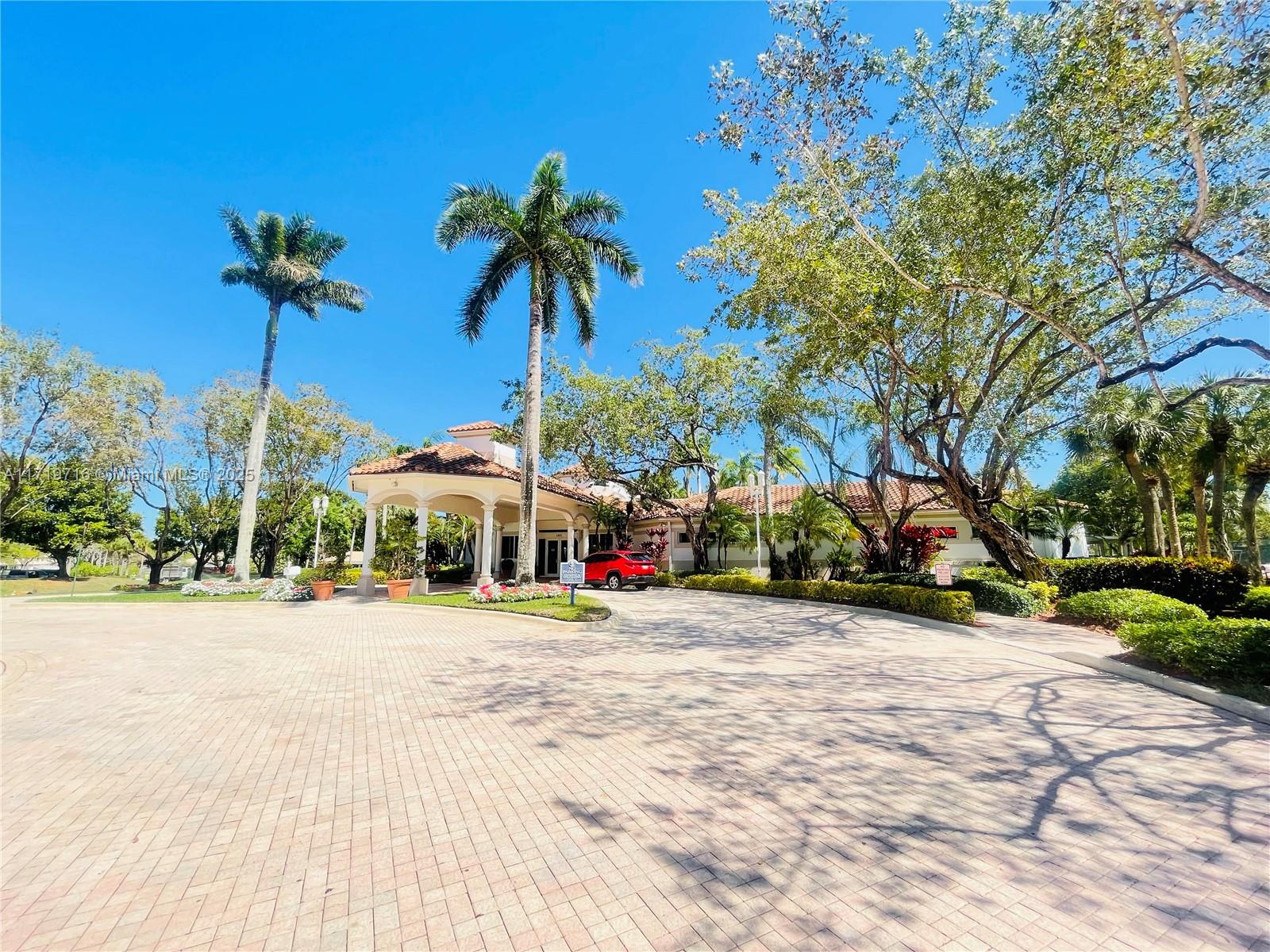 PEMBROKE ISLES V - Residential