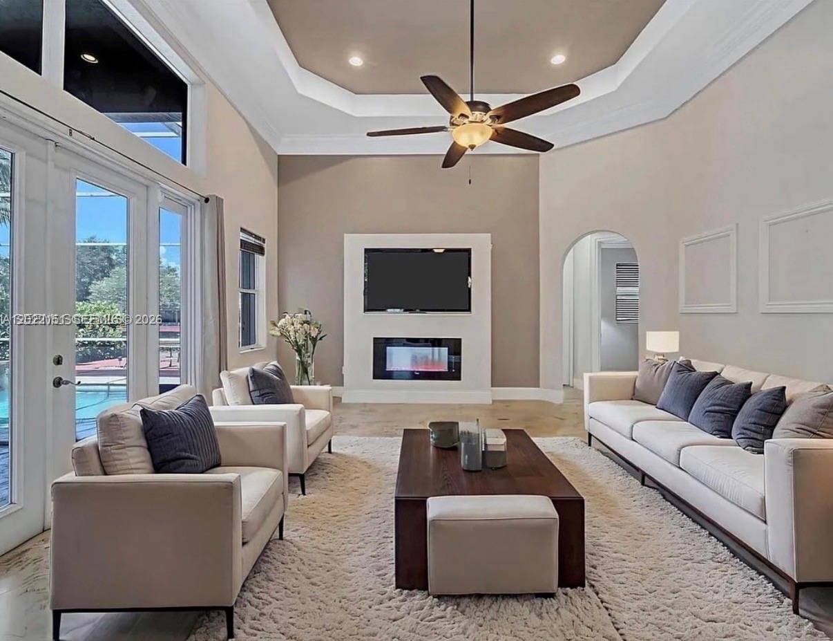 611 NW 42nd Ave