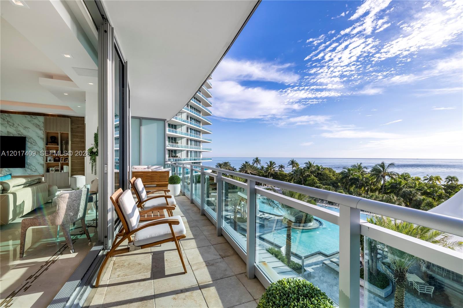 10295 Collins Ave 301