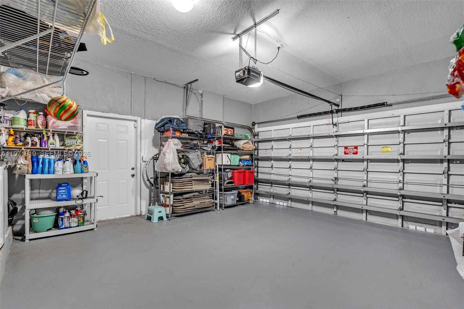 TWIN LAKE SHORES CENTRAL - Residential