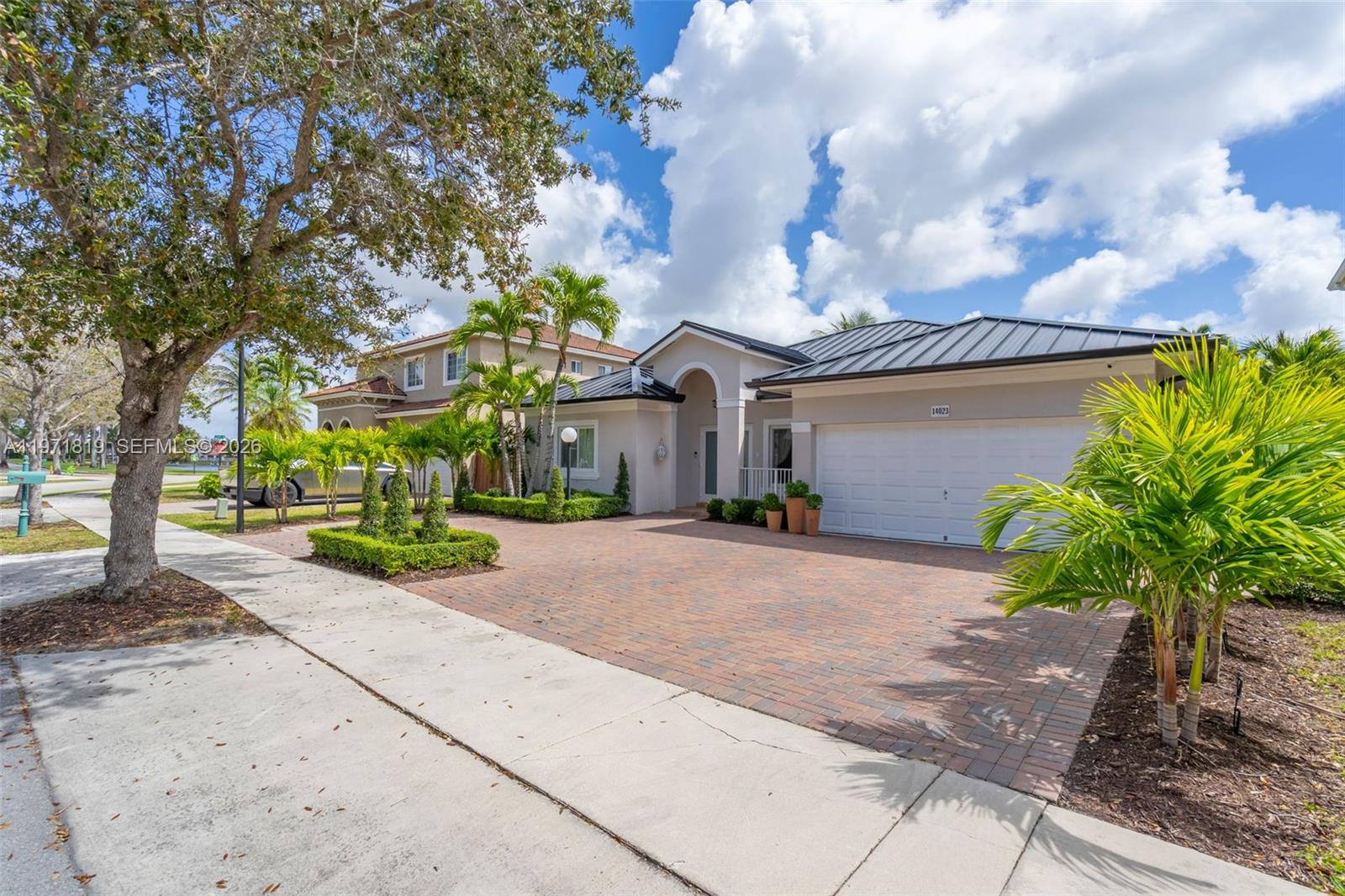 TWIN LAKE SHORES CENTRAL - Residential