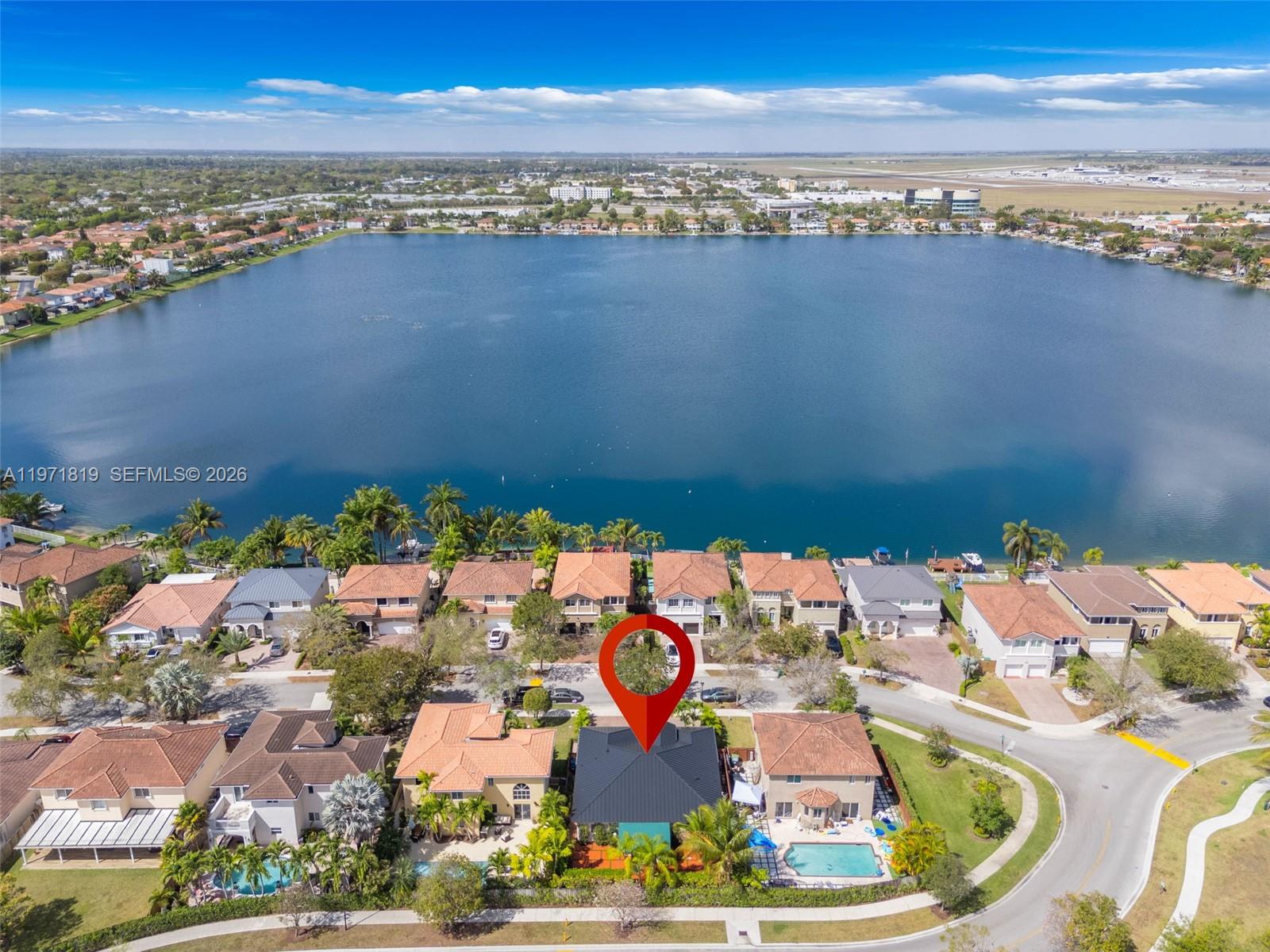 TWIN LAKE SHORES CENTRAL - Residential