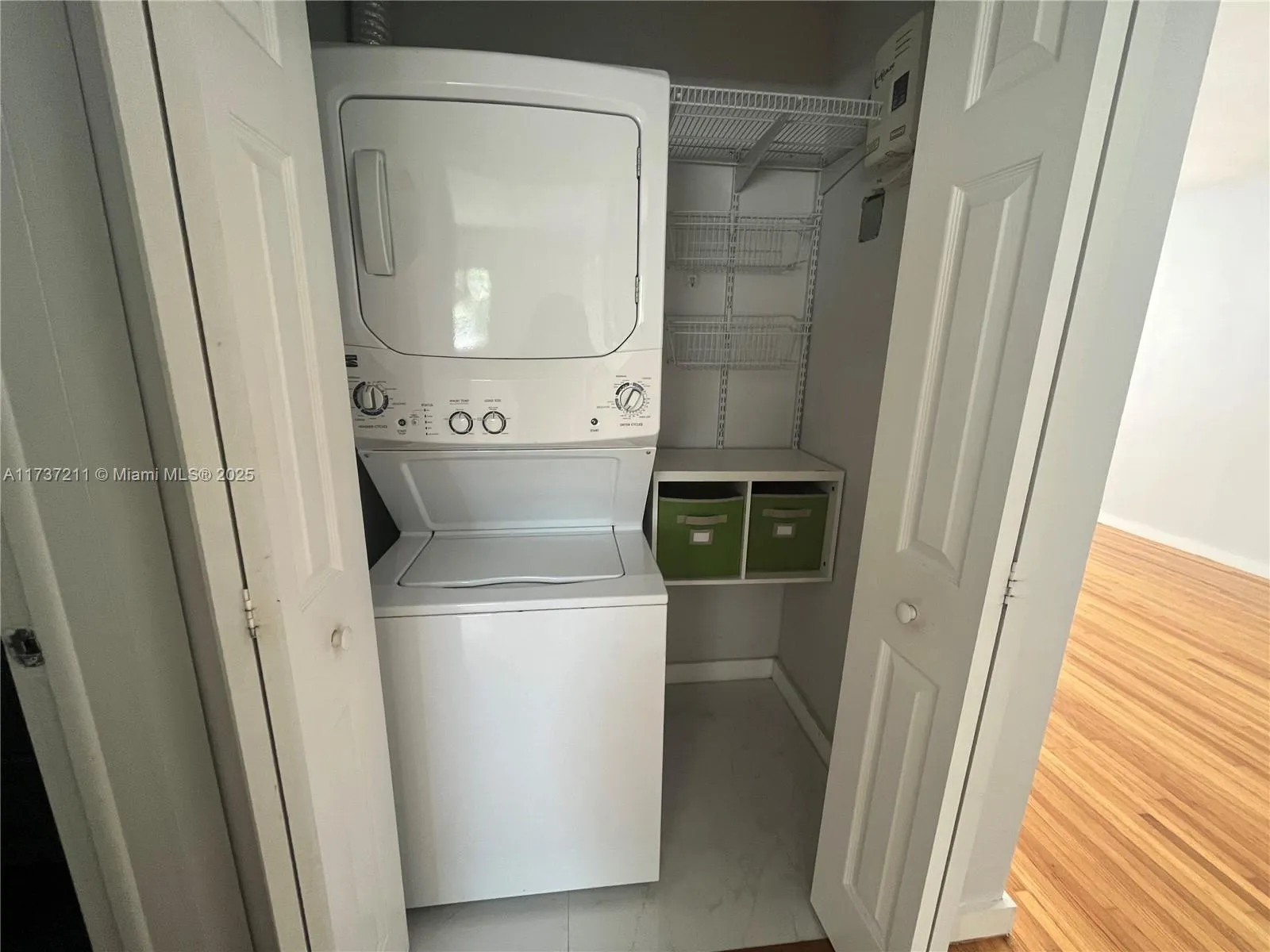 Miami, Florida 33129, United States, 2 Bedrooms Bedrooms, ,2 BathroomsBathrooms,Residential,Pending,9617