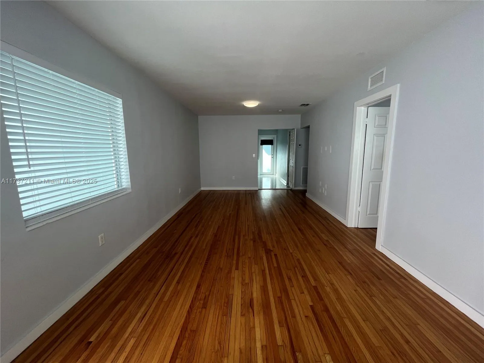 Miami, Florida 33129, United States, 2 Bedrooms Bedrooms, ,2 BathroomsBathrooms,Residential,Pending,9617