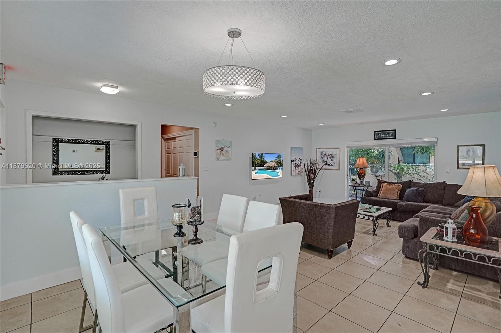 ROSEN TR - Residential Lease