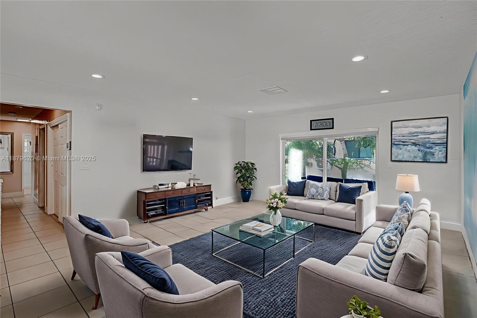 ROSEN TR - Residential Lease