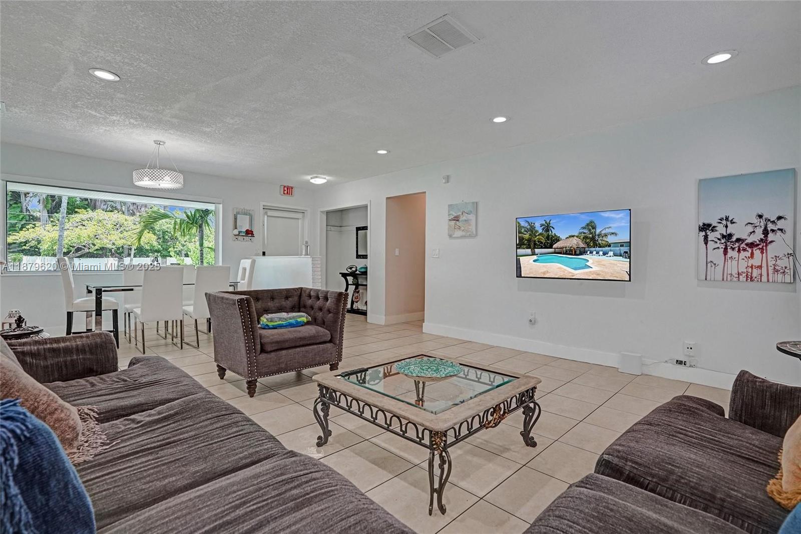 ROSEN TR - Residential Lease