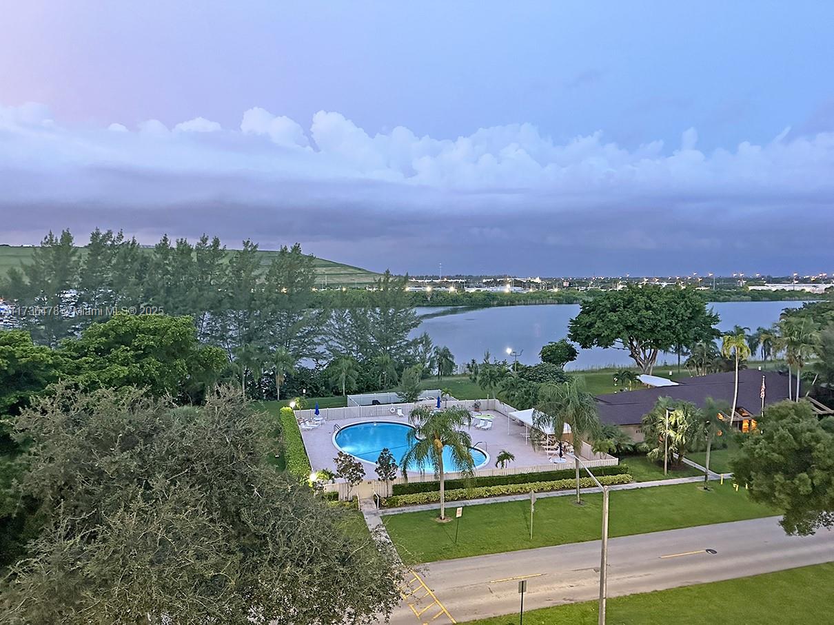 WATERS EDGE TOWERS CONDO - Residential Lease