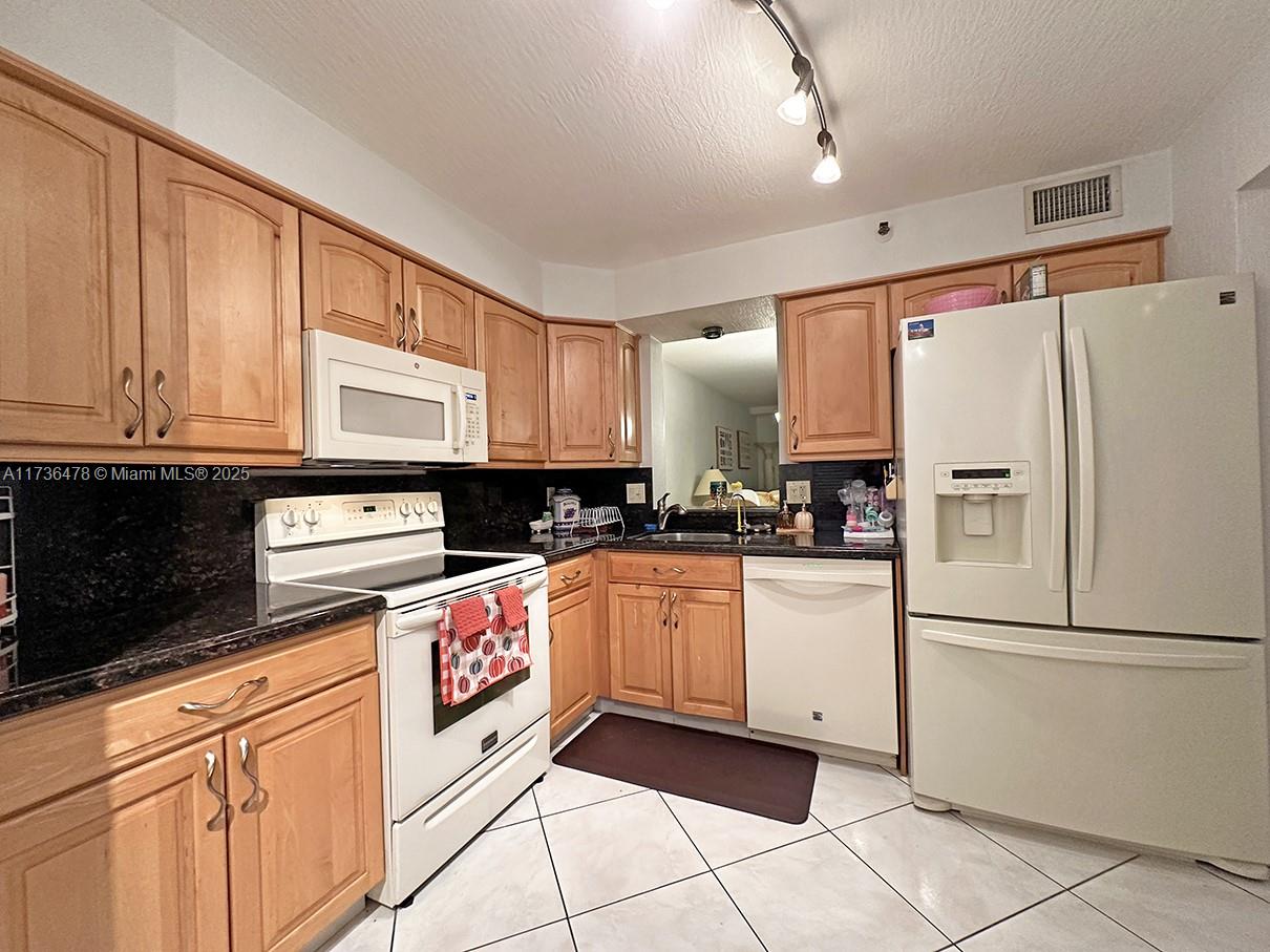 WATERS EDGE TOWERS CONDO - Residential Lease