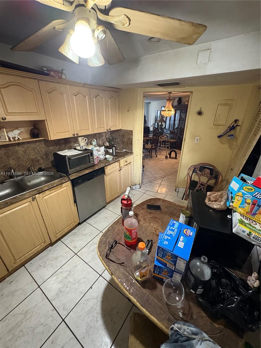 1401 NE 191st St D204