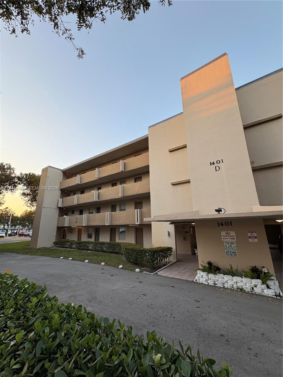 ROLLING GREEN CONDO D - Residential