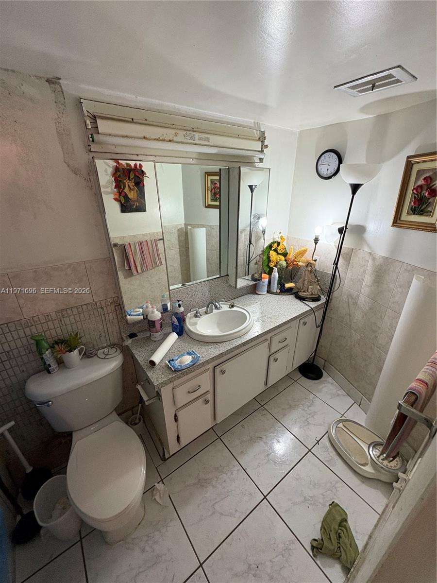 ROLLING GREEN CONDO D - Residential