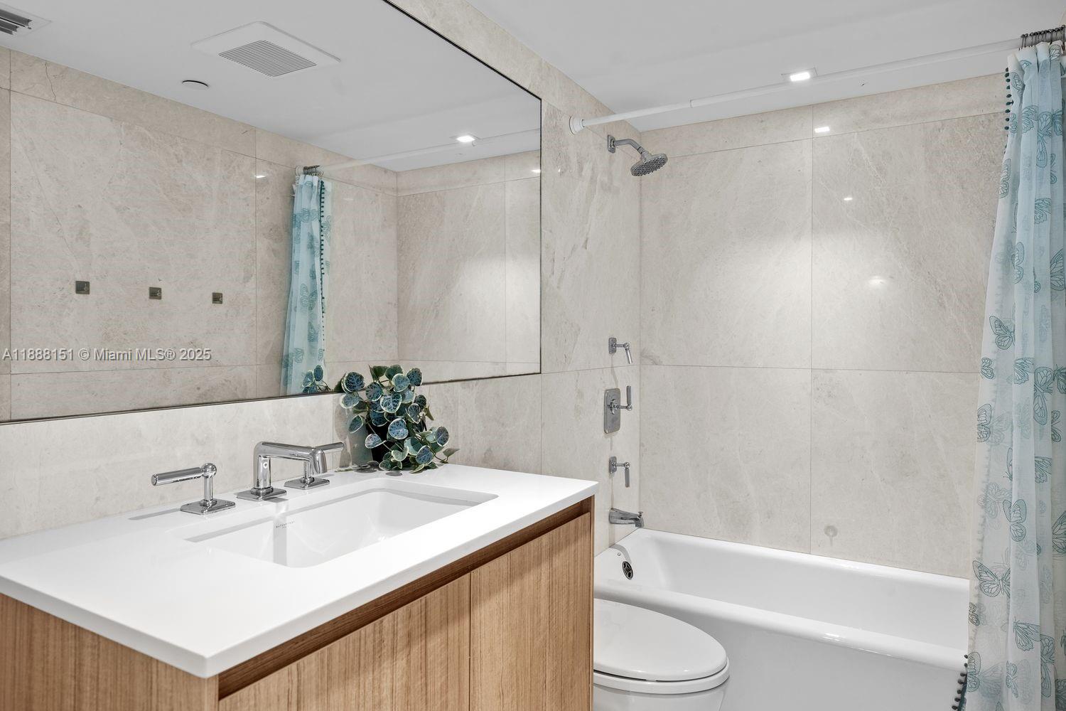 OCEAN BEACH ADDN NO 3 PB 2 - Residential
