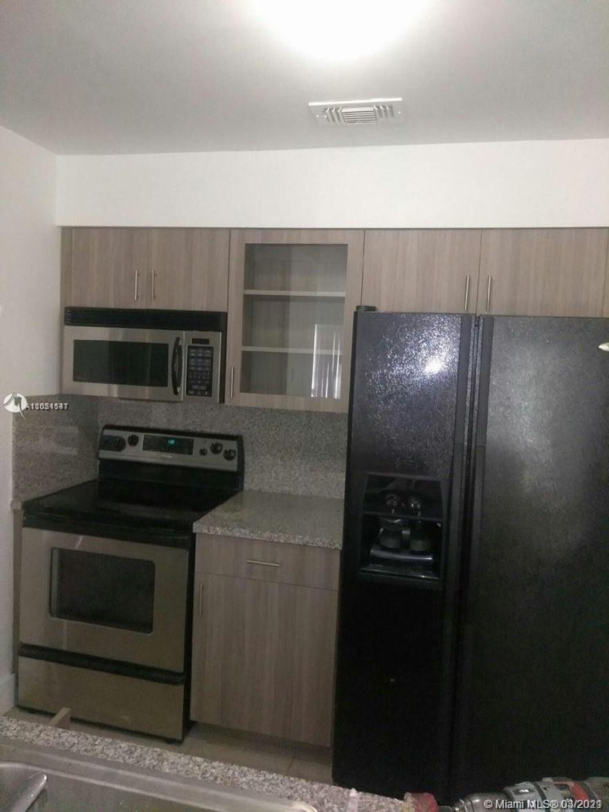 1 BEDROOM / 1 BATHROOM CONDO IN THIS DESIRABLE COMMUNITY, CLOSE TO SHOPS, EASY ACCESS TO PALMETTO EXPWY. INVESTORS ONLY, LOW MAINTENANCE FEES, VERY WELL MAINTAINED SUBDIVISION WITH EXERCISE ROOM, CLUB AREA, POOL AND TENNIS COURT. CONDO IS LOCATED ON THE GROUND FLOOR. VERY BRIGHT, WEST EXPOSURE WITH GARDEN VIEW. STORAGE SPACE. ASSOCIATION UPGRADED IMPACT WINDOWS 2 YEARS AGO. NO SPECIAL ASSESSMENTS.