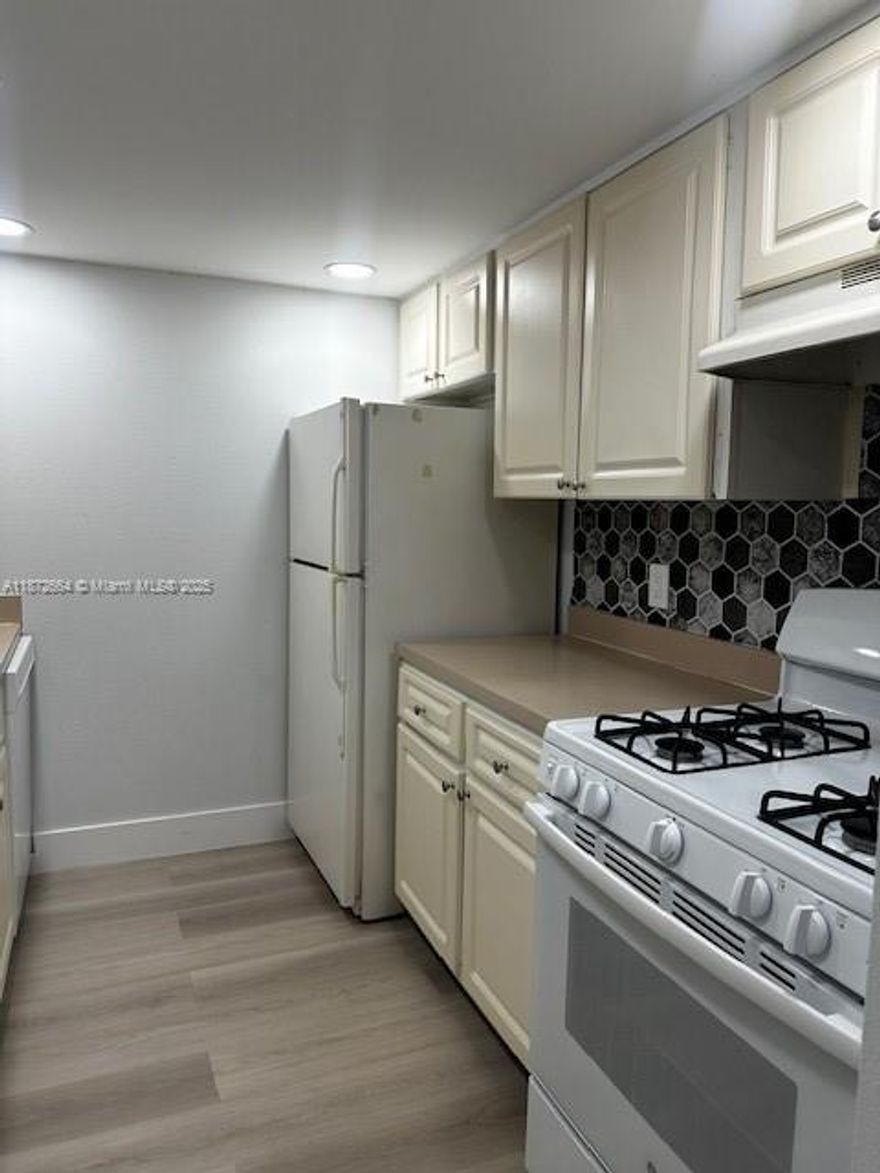 Beautifully updated 2-bedroom, 2-bathroom apartment now available for rent! Conveniently located just minutes from I-826, this unit offers new flooring throughout, fresh paint, modern bathroom vanities, brand-new refrigerator and gas range. Great for investors!! Please note that the condominium is currently undergoing exterior improvements, which the association estimates will take approximately one year, an investment that will further enhance the community’s overall appeal.