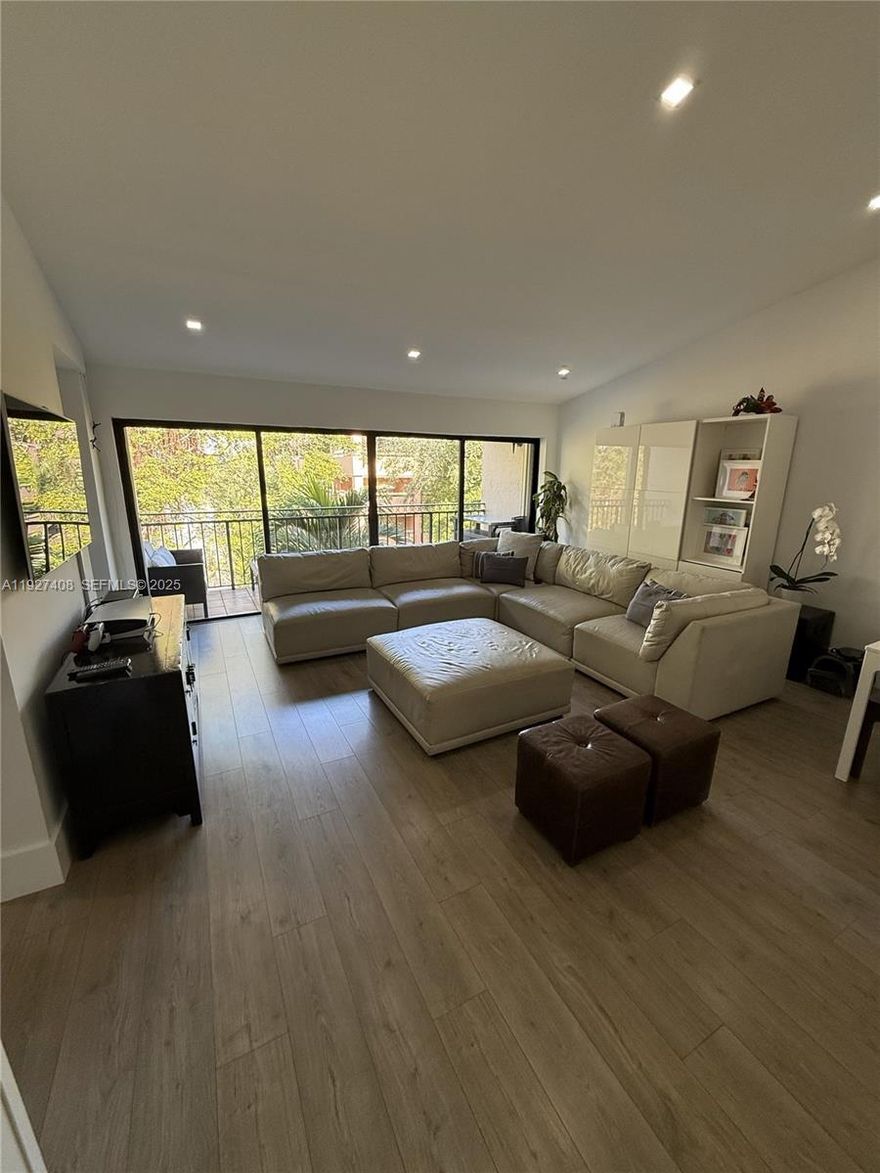 Gorgeous 2 story apartment just behind Baptist Hospital. Gated Community, with gorgeous Pool, Gym, Tennis Court, Sauna, Private Elevators and Clubhouse. Unit offers 2 Bedrooms, 2 and a half Bath and a total of 1,200 SQFT of living area. Laminated floors throughout the unit . Easy access to 836 and 874 and close to Dadeland Mall. A must see!