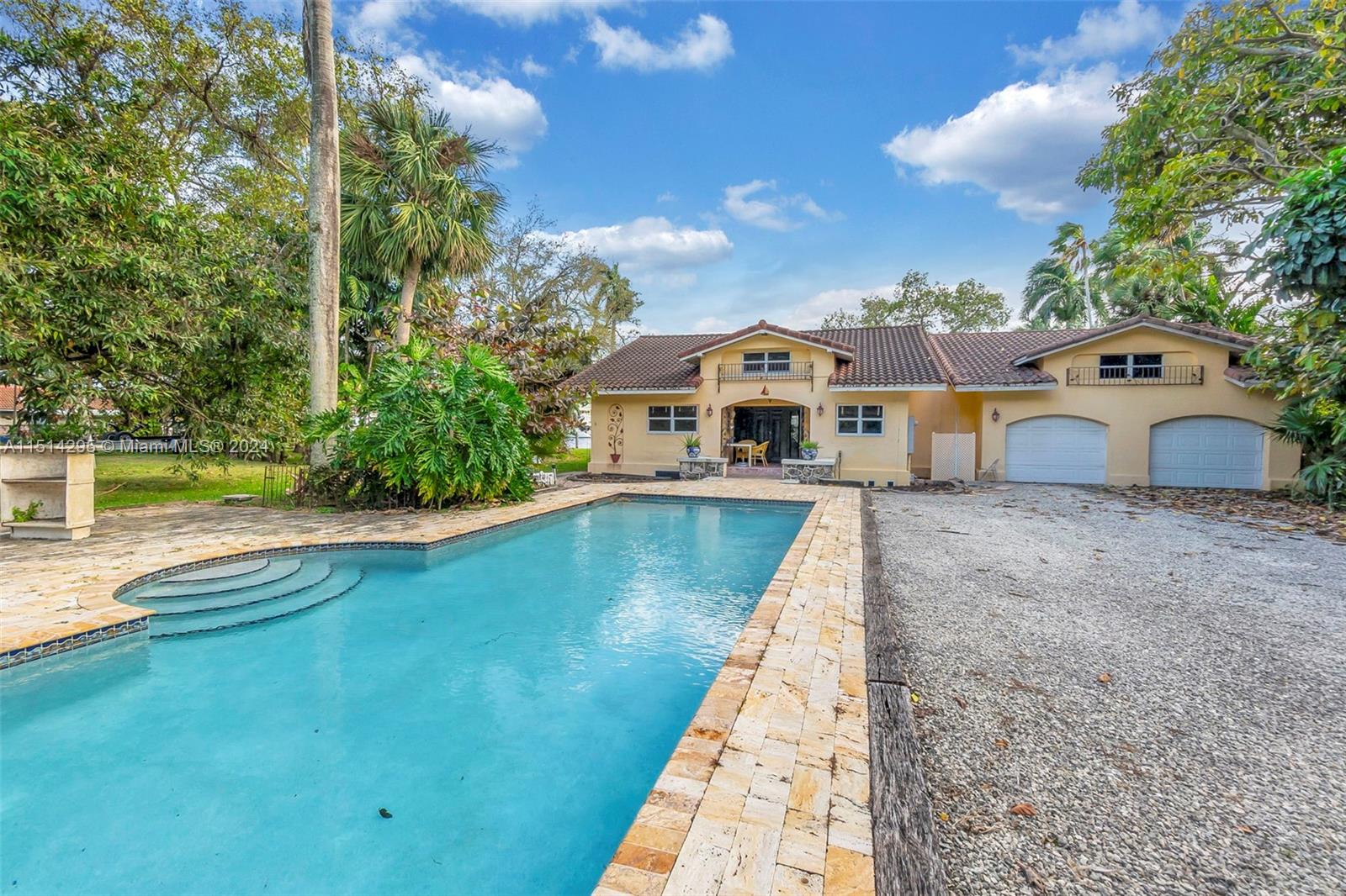 BRYAN PLACE IN - Residential