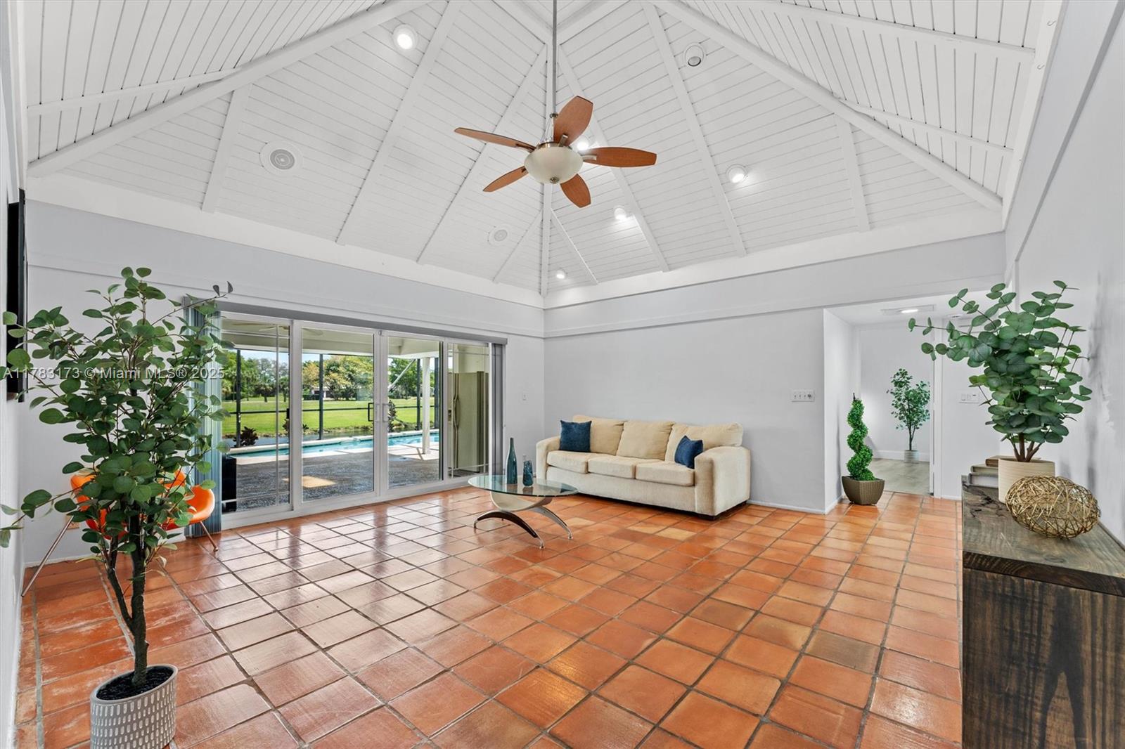 5721 Bayberry Ln