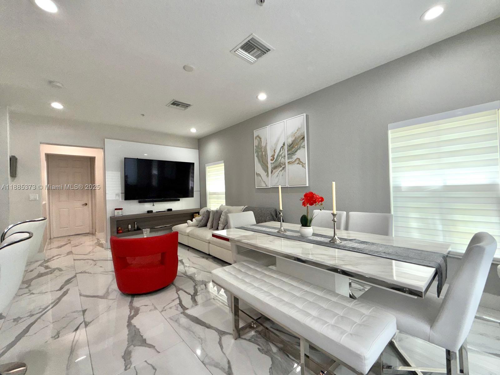 TUSCAN VILLAS CONDO - Residential