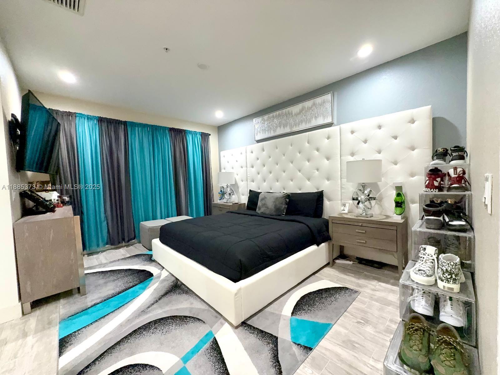 TUSCAN VILLAS CONDO - Residential